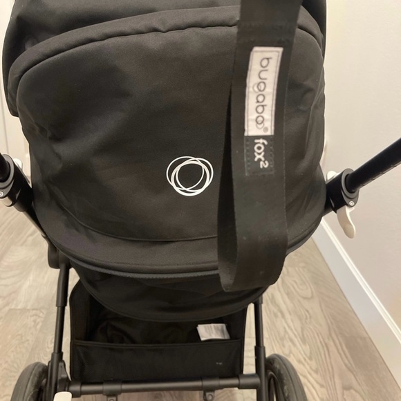 Bugaboo Fox 2 Stroller and Bassinet - Picture 8 of 9